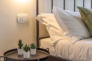 3 habitaciones, tabla de planchar con plancha, wifi y ropa de cama 