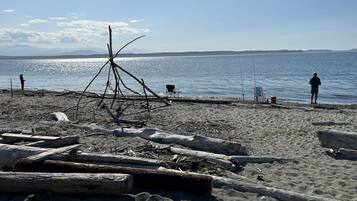 Platja a a prop, gandules de platja i tovalloles de platja