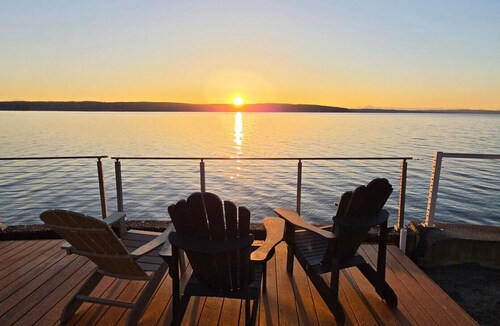 Hot Tub by the Water | Sunset Deck | Beach Access