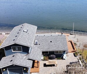 Exterior - Private Beachfront I Hot Tub I Whale Watch I King Bed I Dogs OK (Greenbank)