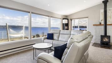 Smart TV, fireplace, video games, DVD player