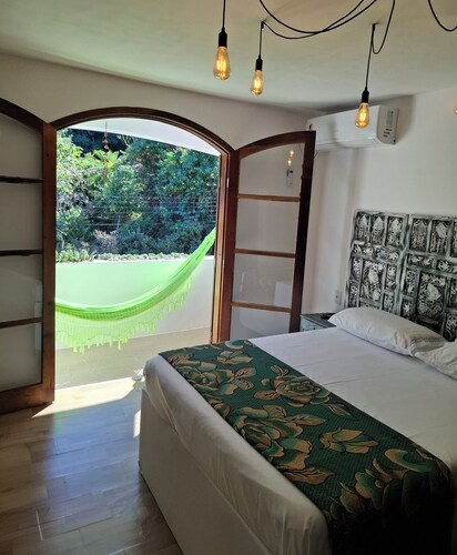 Charming townhouse surrounded by lush nature 350 meters from the beach.