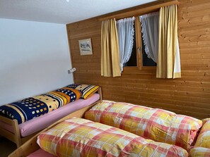 1 dormitori, wifi gratuïta i roba de llit
