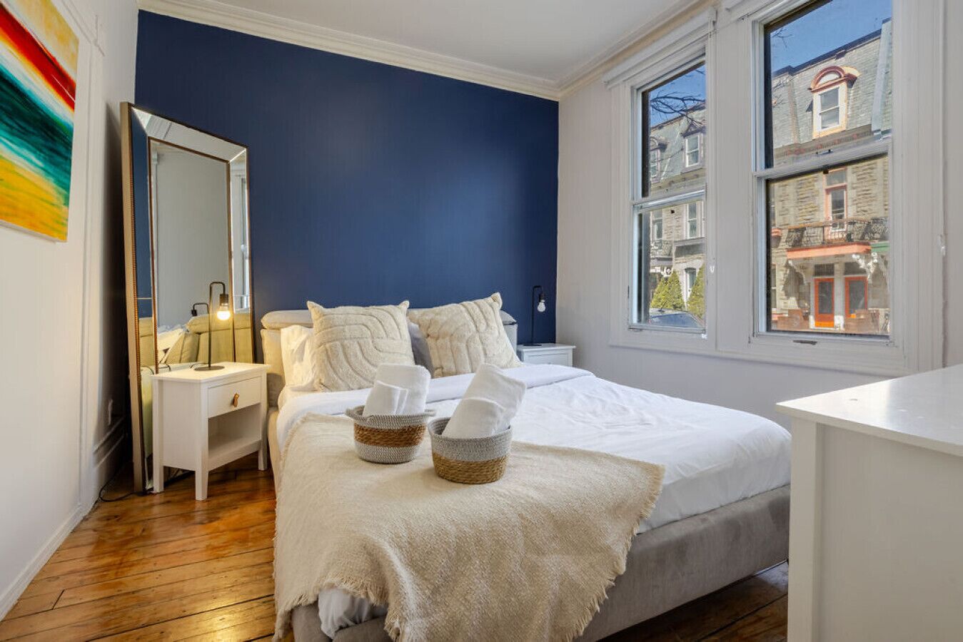 4 chambres, bureau, fer et planche à repasser, accès au Wi-Fi (inclus)