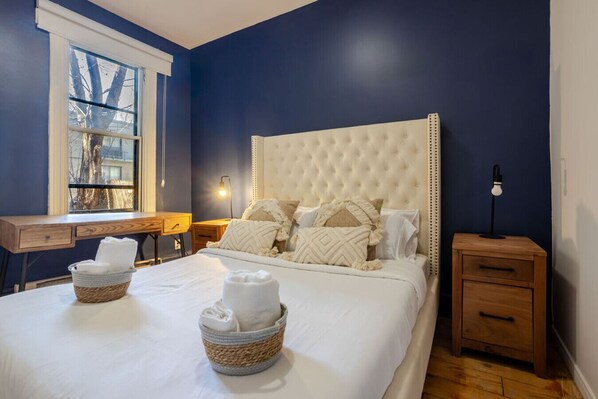 4 bedrooms, desk, iron/ironing board, free WiFi