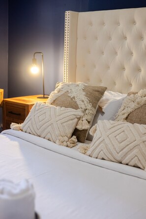 4 Schlafzimmer, Schreibtisch, Bügeleisen/Bügelbrett, kostenloses WLAN