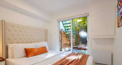 Stylish 3BR in the heart of Downtown Montreal