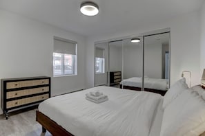 3 chambres, fer et planche à repasser, Wi-Fi gratuit, draps fournis