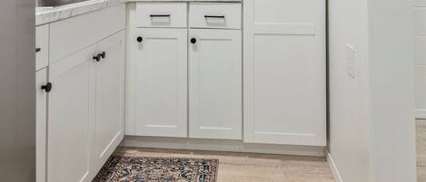 Four Ă micro-ondes, essuie-tout