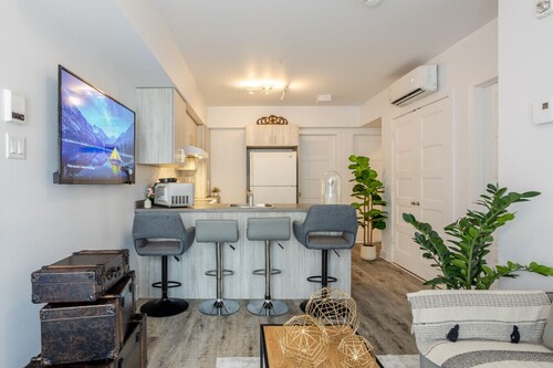 Griffintown Glam | Luxury Stay