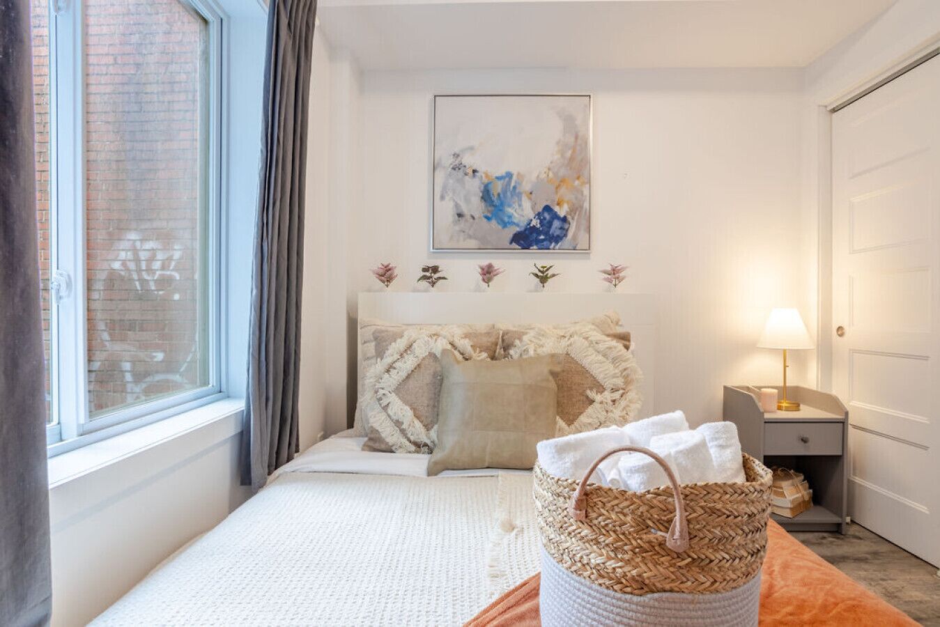 3 bedrooms, desk, iron/ironing board, free WiFi