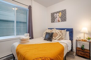 3 bedrooms, desk, iron/ironing board, free WiFi