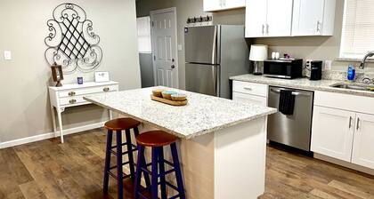 The Purple House | Cozy Near TSU