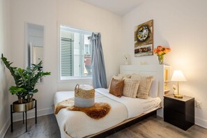 3 sovrum, skrivbord, strykjärn/strykbräda och gratis wi-fi