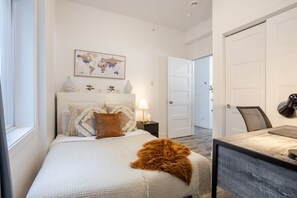 3 Schlafzimmer, Schreibtisch, Bügeleisen/Bügelbrett, kostenloses WLAN