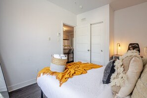 4 bedrooms, desk, iron/ironing board, free WiFi