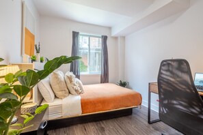 4 bedrooms, desk, iron/ironing board, free WiFi