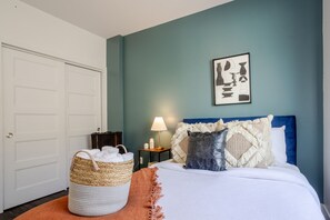 4 bedrooms, desk, iron/ironing board, free WiFi