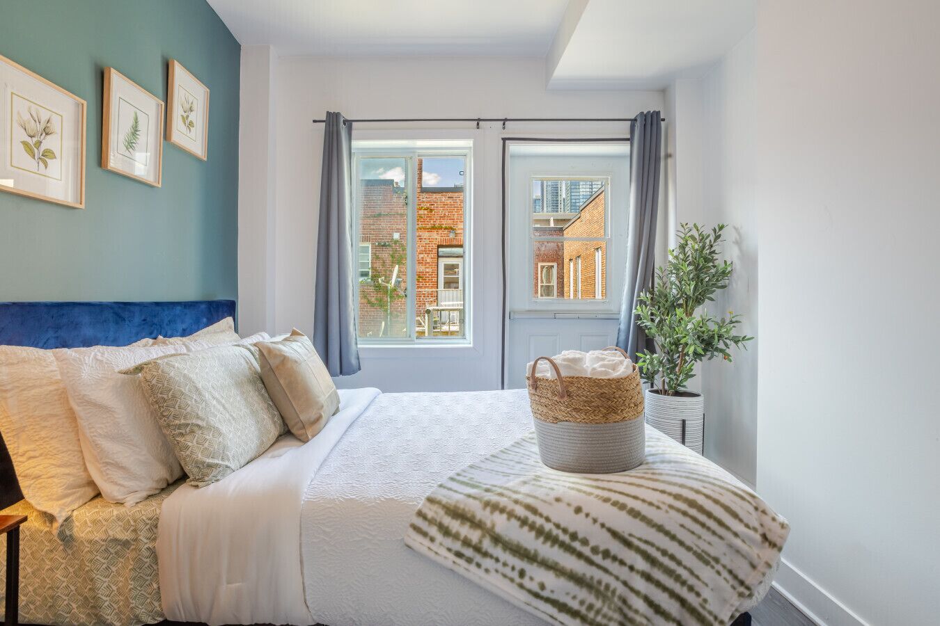 4 Schlafzimmer, Schreibtisch, Bügeleisen/Bügelbrett, kostenloses WLAN