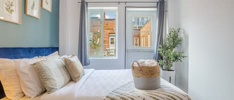 4 Schlafzimmer, Schreibtisch, Bügeleisen/Bügelbrett, kostenloses WLAN