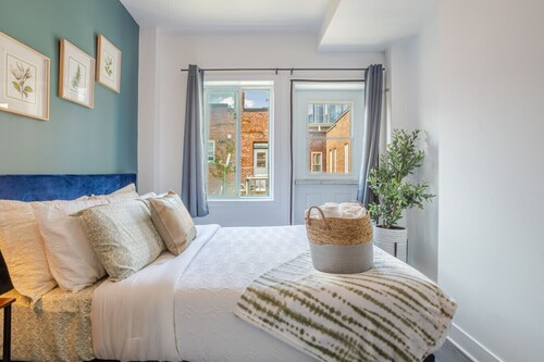 Wonderful 4 BR Home in the heart of Downtown