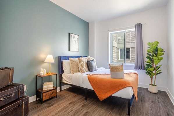 4 bedrooms, desk, iron/ironing board, free WiFi