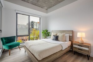 2 多间卧室、办公桌、熨斗/熨衣板、免费 WiFi