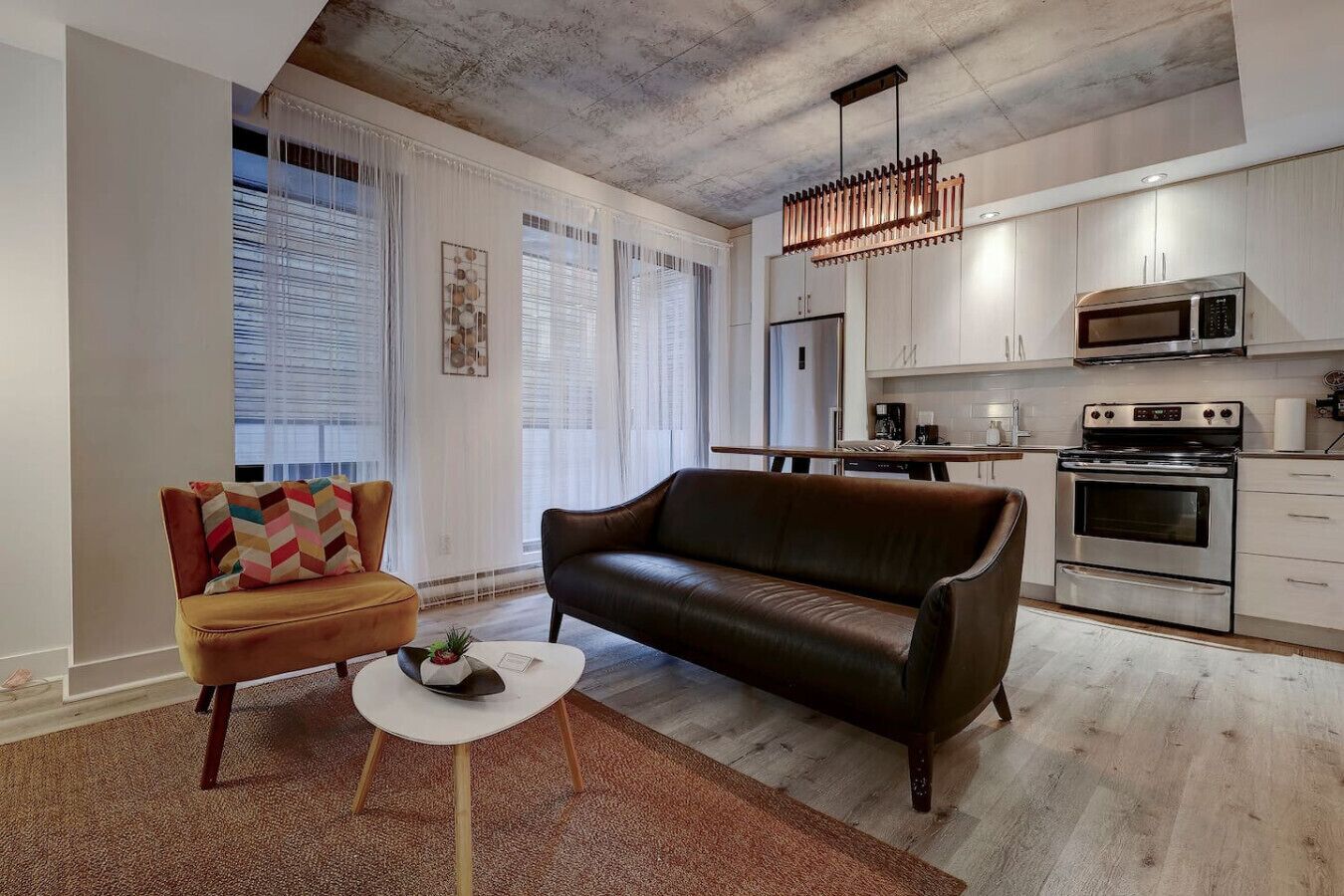 智能电视、壁炉