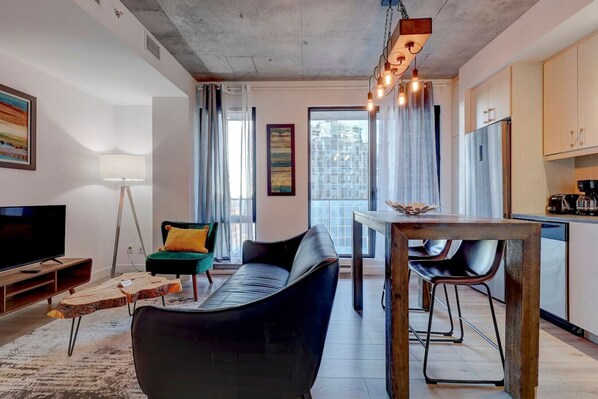 Smart TV - comfy studio in Old Port Montreal (Montréal)
