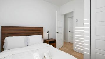 2 quartos, ferros/tábuas de passar roupa, Wi-Fi de cortesia