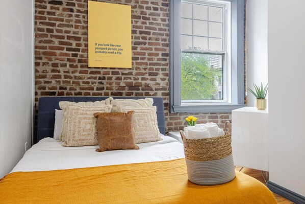 4 habitaciones, escritorio, tabla de planchar con plancha y wifi gratis 