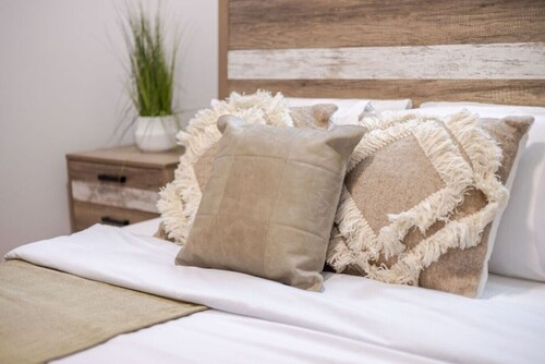 Prime Location | Charming 4BR in Downtown MTL