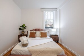 3 slaapkamers, een bureau, een strijkplank/strijkijzer, gratis wifi