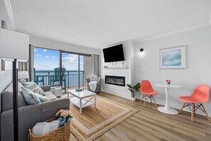 スマートテレビ、暖炉