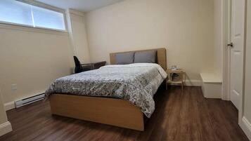 1 chambre, bureau, fer et planche à repasser, Wi-Fi