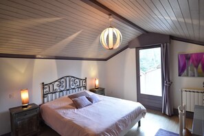 4 bedrooms, free WiFi
