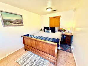 1 chambre, fer et planche à repasser, Wi-Fi, literie fournie
