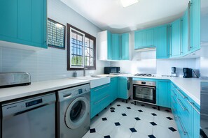 Fridge, microwave, oven, dishwasher