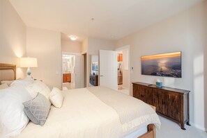 1 bedroom, desk, iron/ironing board, travel cot