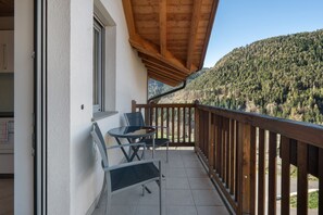 Property grounds - Apartment 'Kohlerhof' with Mountain View, Balcony and Wi-Fi (Jenesien)