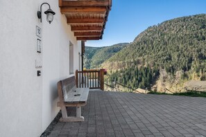 Terrace/patio - Apartment 'Kohlerhof' with Mountain View, Balcony and Wi-Fi (Jenesien)