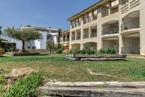 Exterior - Apartment 'Clota Petita' with Mountain View, Shared Pool and Wi-Fi (L'Escala)