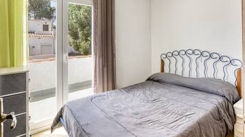 4 dormitorios, tabla de planchar con plancha, wifi gratis y ropa de cama