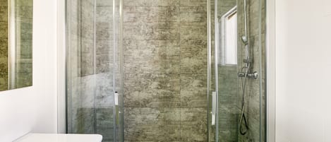 Shower, towels
