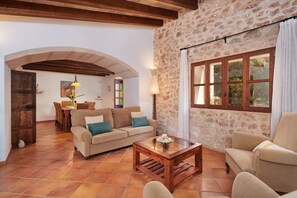 TV, fireplace, DVD player, table tennis