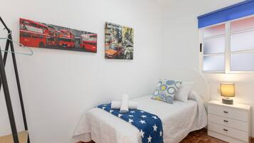 3 soveværelser, strygejern/strygebræt, sengetøj