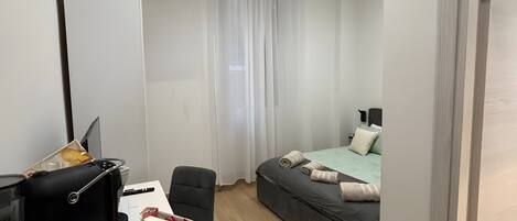 1 chambre, fer et planche Ă repasser, Wi-Fi gratuit