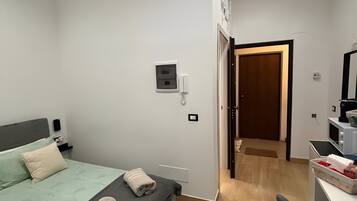1 Schlafzimmer, BĂŒgeleisen/BĂŒgelbrett, kostenloses WLAN
