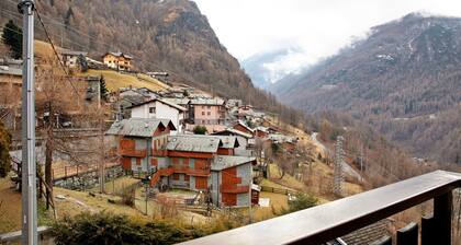 Ferienwohnung 'Giorgia - Caspoggio' mit Bergblick, Gemeinschaftsgarten und Balkon