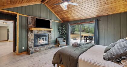 +NEW+Large Family Chalet/Pet Friendly/Game Room & Bar/Close to Downtown Murphy